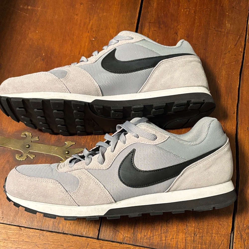 Nike MD Runner 2 Men’s 11